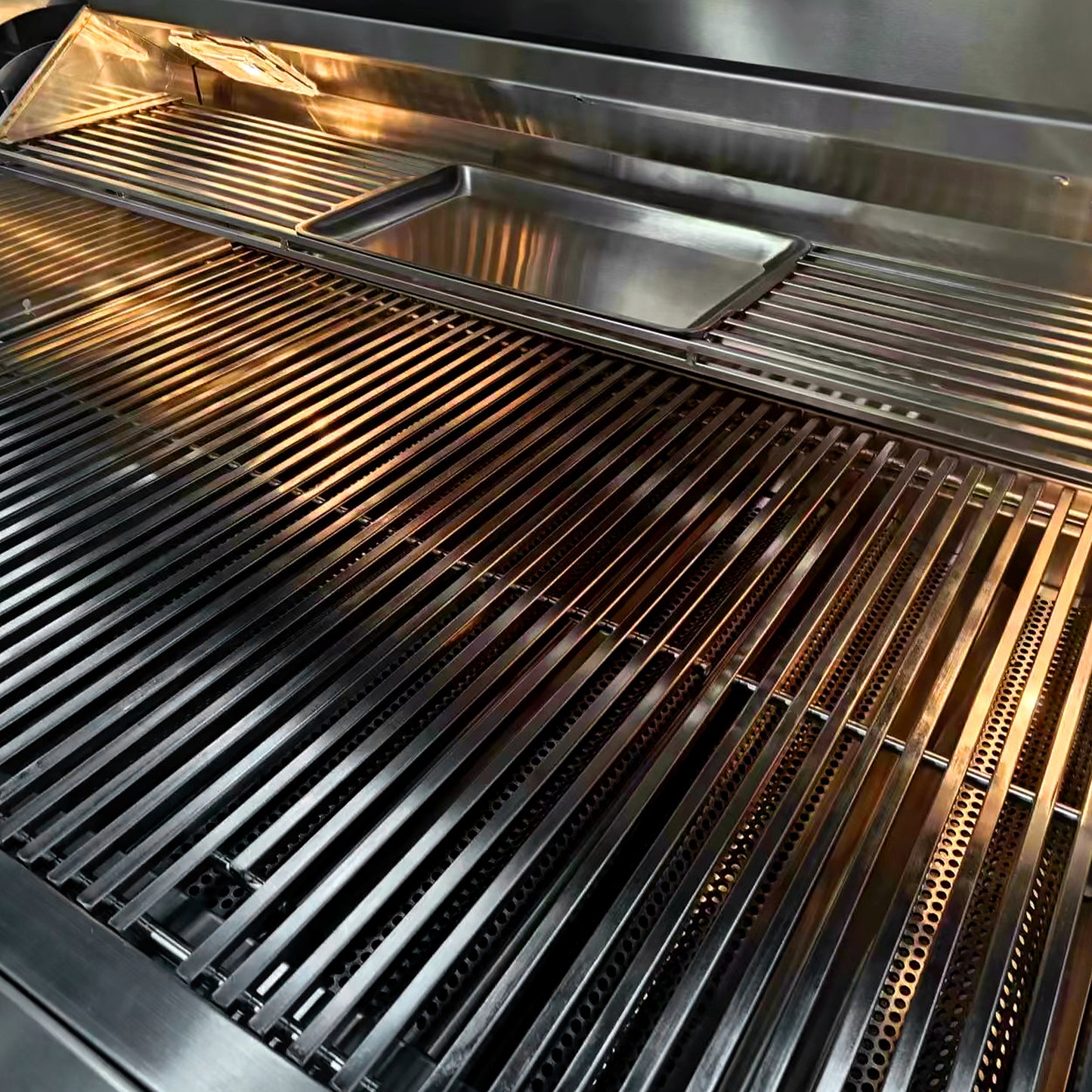 True Flame 32 Inch Built-In Natural Gas Grill