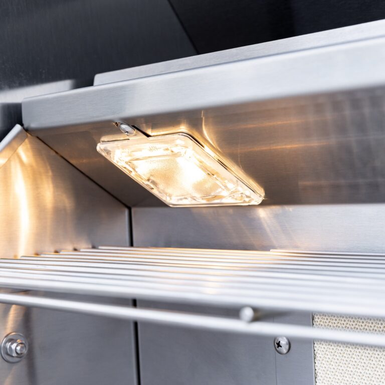 Summerset Sizzler Pro 32 Inch Natural Gas Grill