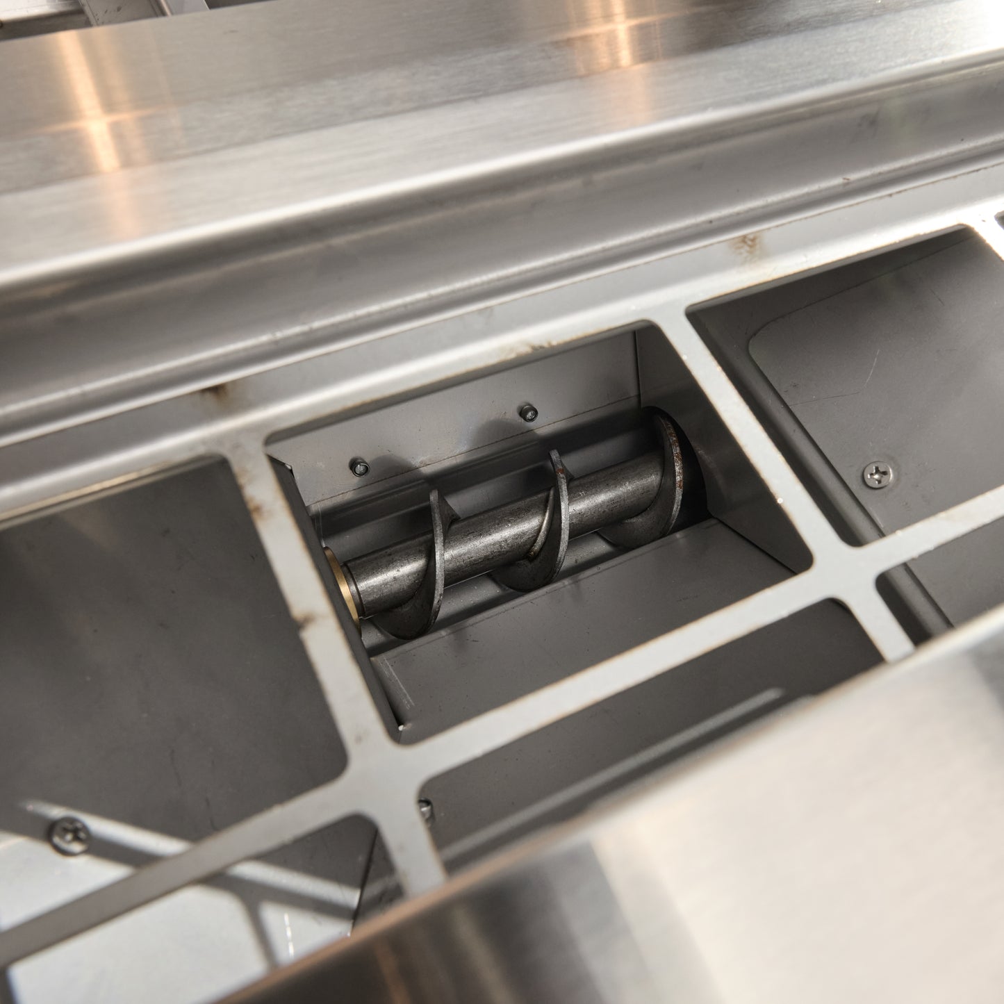 Coyote 28 Inch Freestanding Pellet Grill