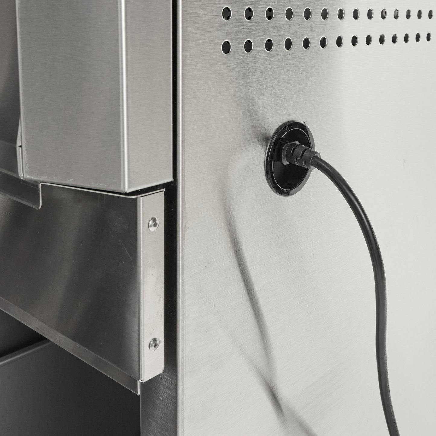 Coyote 28 Inch Freestanding Pellet Grill