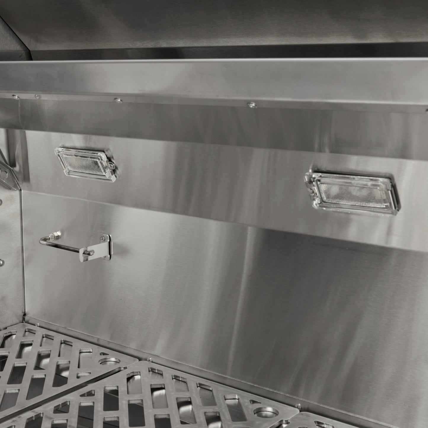 Coyote 28 Inch Freestanding Pellet Grill